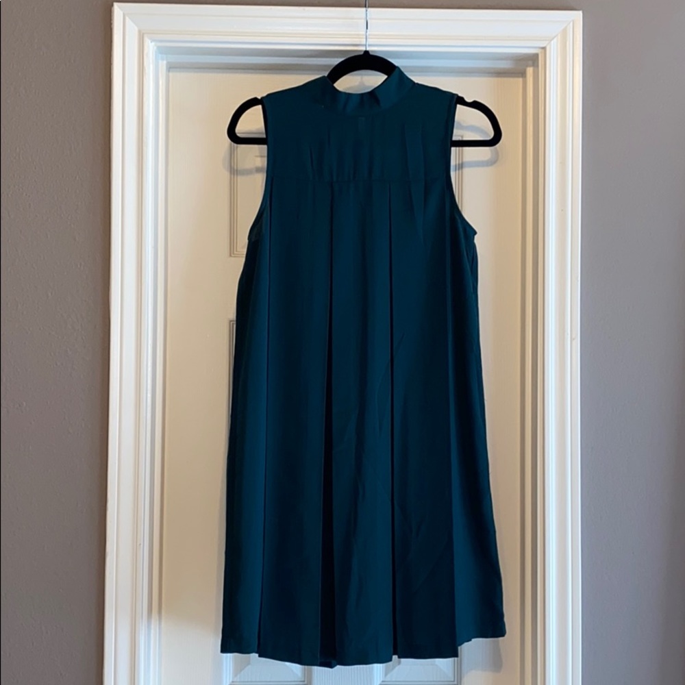 Sleeveless shift dress
